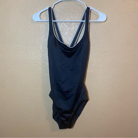 Speedo Women’s swimsuit Moderate Coverage One Piece Swimsuit Size 8 - Picture 1 of 5